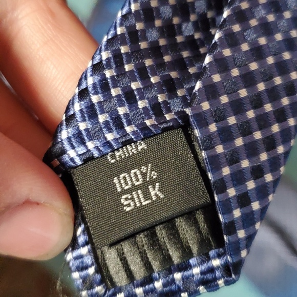 Kenneth Roberts platinum blue white tie - Picture 3 of 3